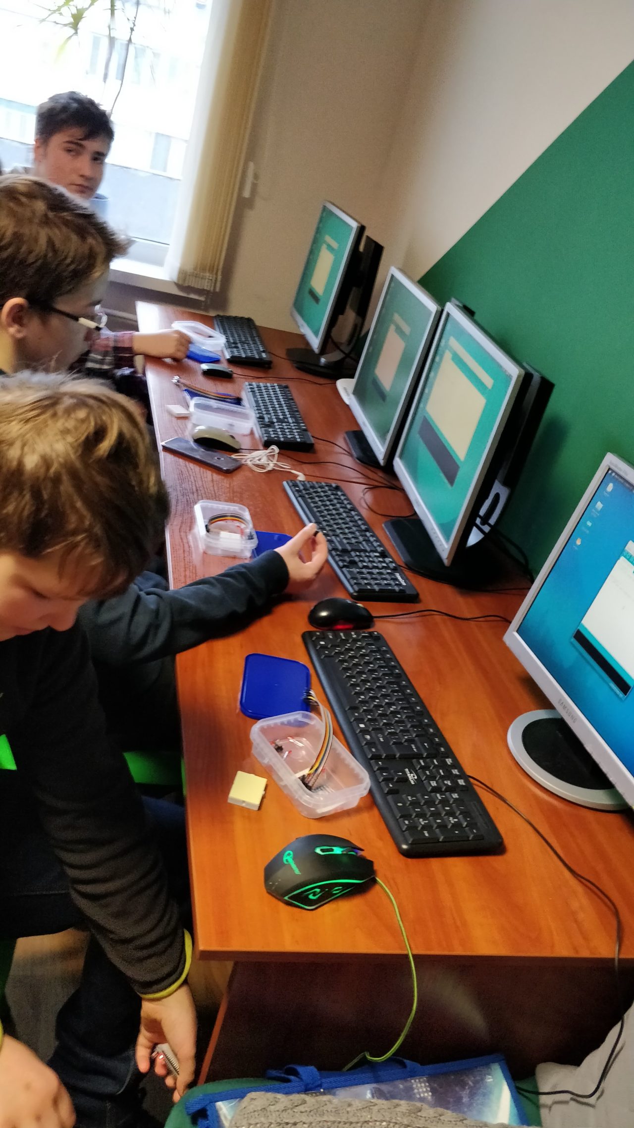 Arduino (програмування + схемотехніка)